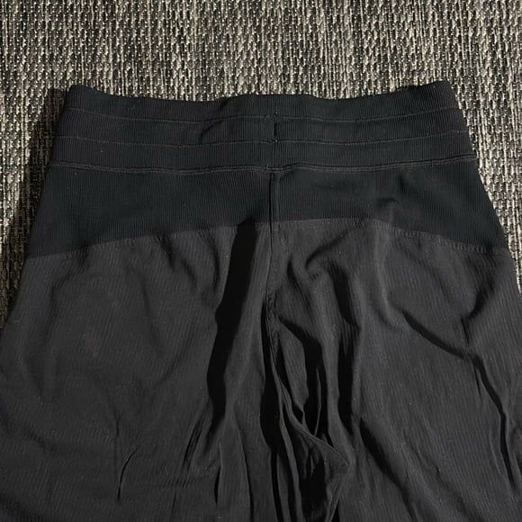 Lululemon Dance Studio Jogger *28” size 6 - Picture 4 of 10